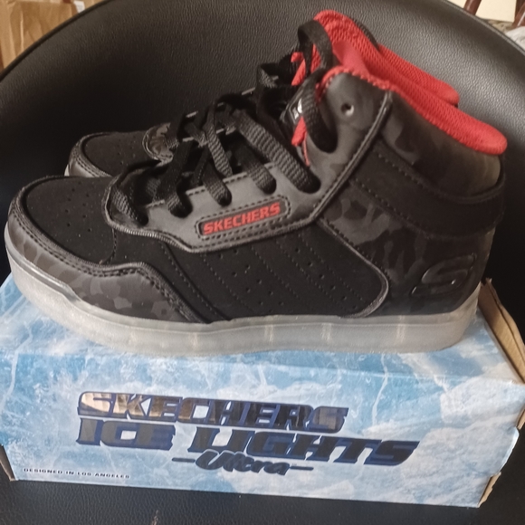 COPY - SKECHERS ICE LIGHTS ULTRA NEW BOY  SIZE 3 - Picture 2 of 15